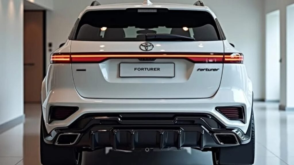 Toyota Fortuner 2025 – 2.8L Turbo Diesel, 500Nm Torque & Premium Off-Road SUV with 32KMPL Mileage at Just ₹3.50 Lakh!